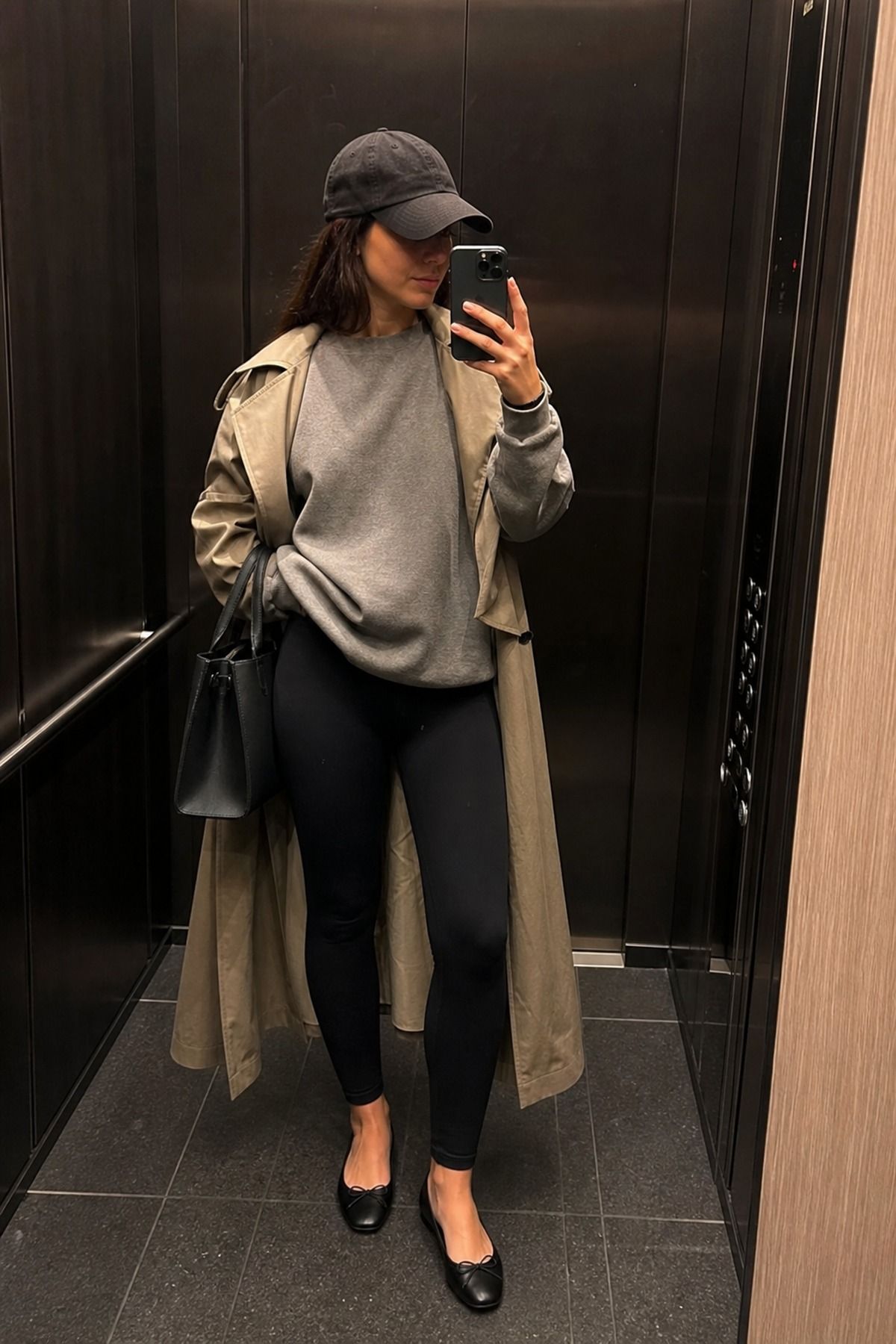 Woman wearing leggings with ballet flats
