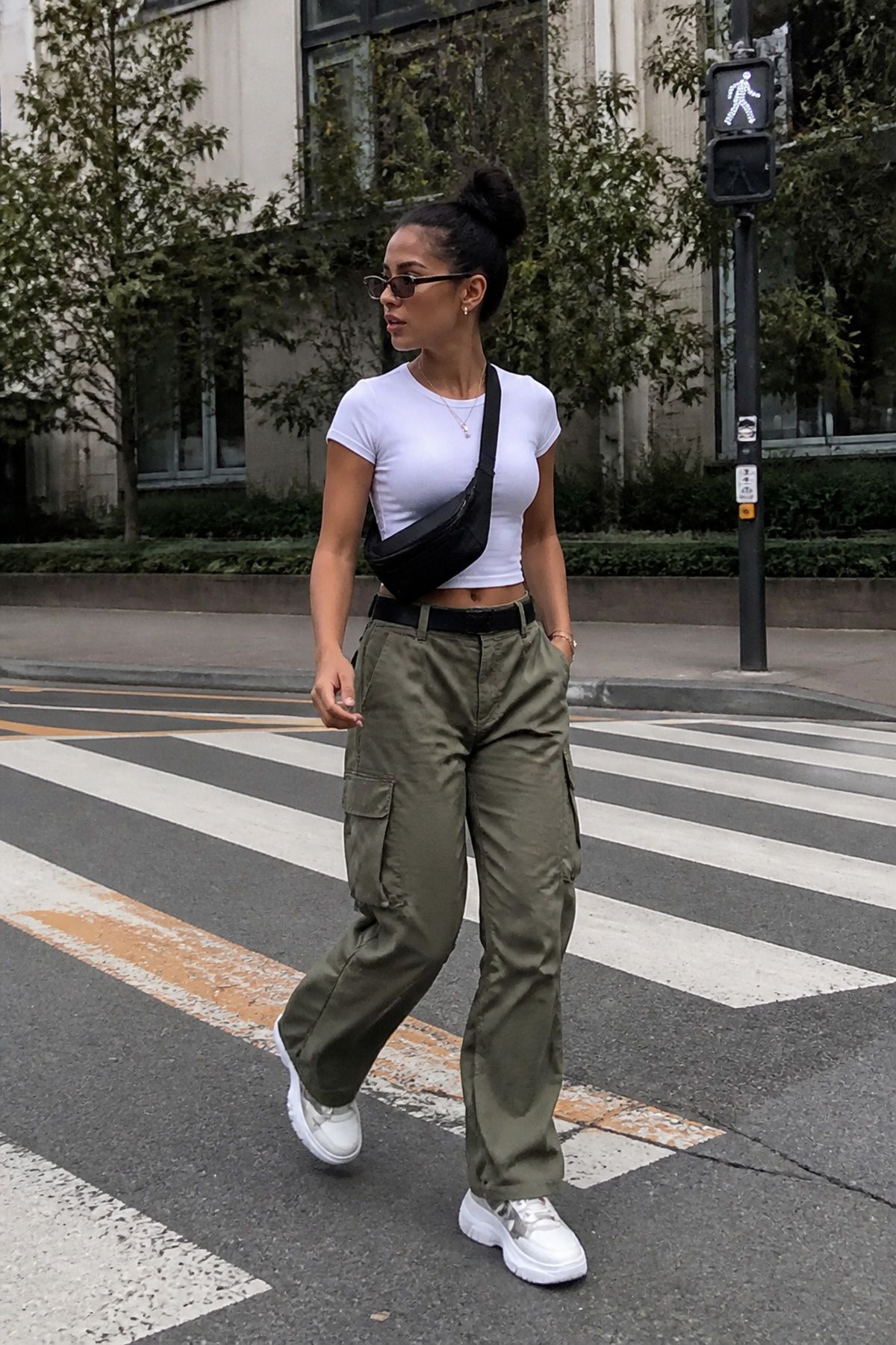 Woman wearing relaxed cargo pants, an Amazon fashion finds for casual outfit