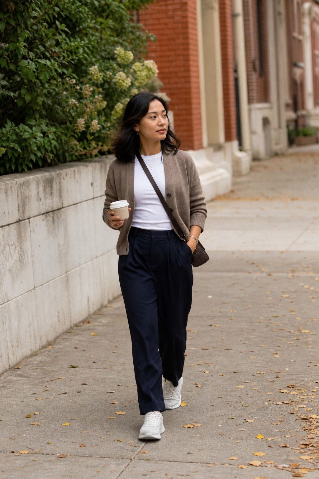 Woman wearing walking sneakers that still look clean with an easy casual outfit