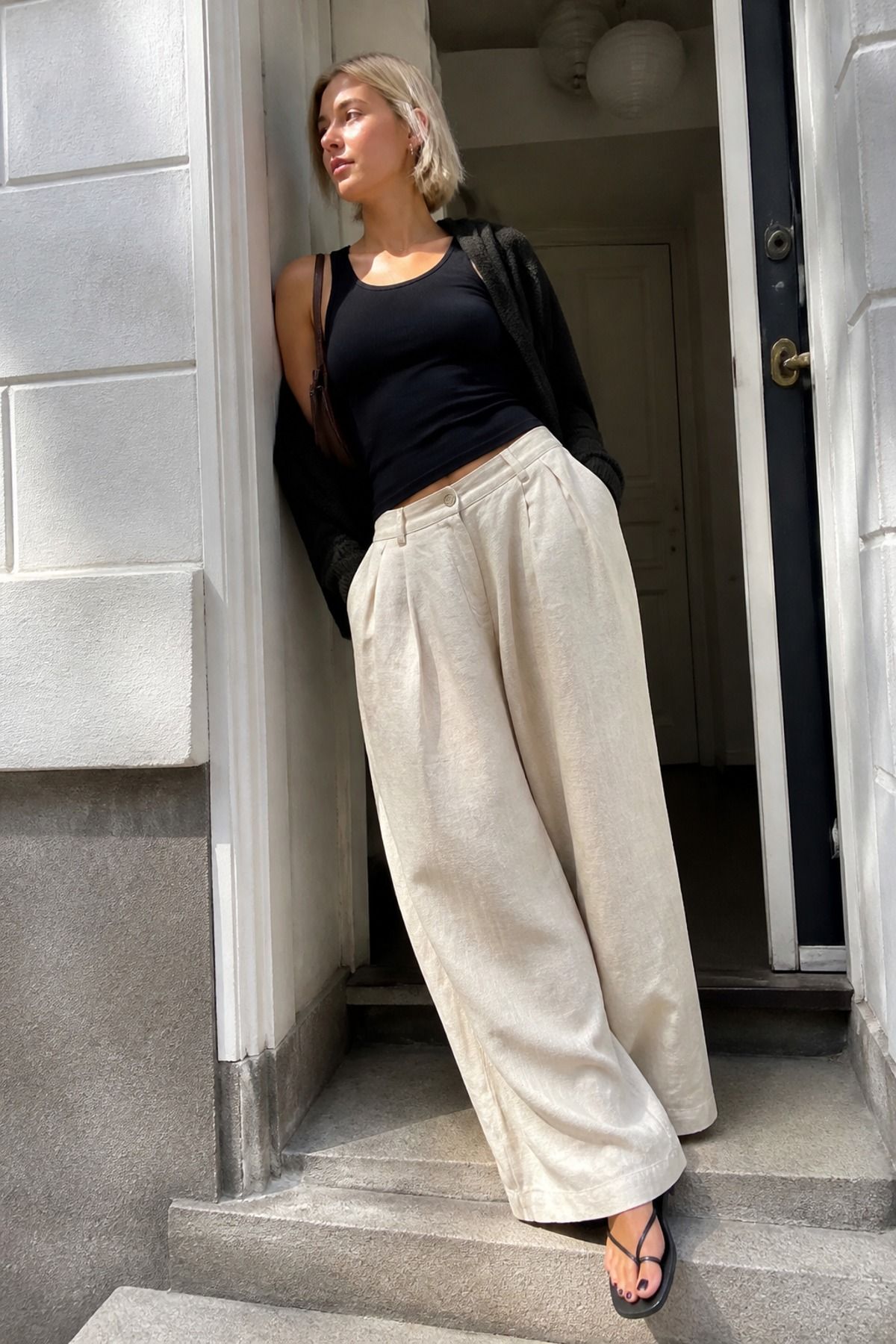 Woman wearing linen wide-leg pants